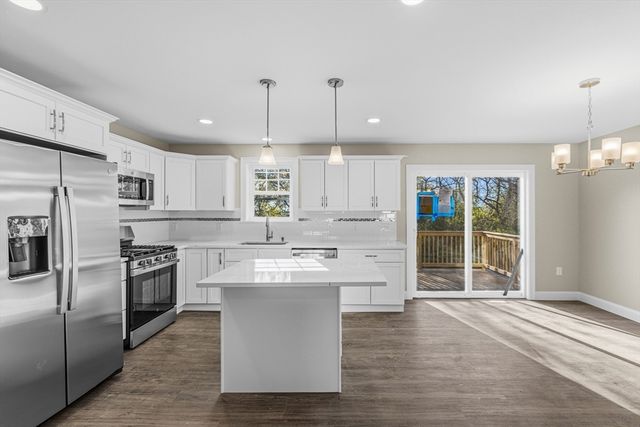 1001 Bay Street, Fall River, MA 02724