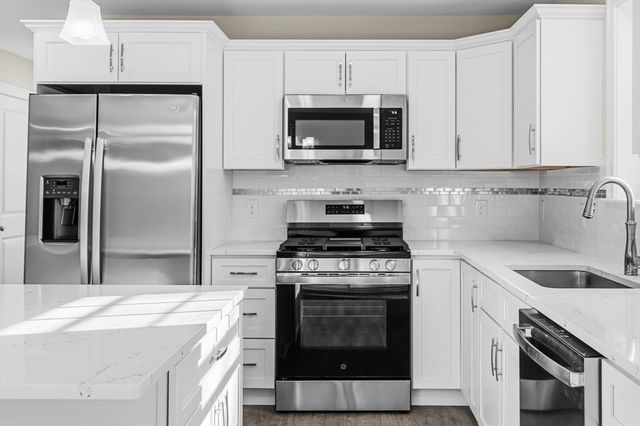 1001 Bay Street, Fall River, MA 02724