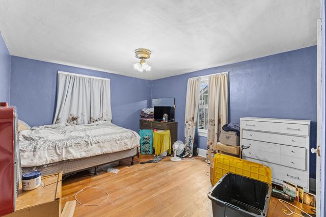 180 Neal Avenue, Newark, OH 43055