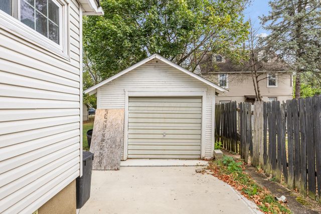 180 Neal Avenue, Newark, OH 43055