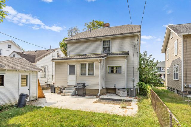 180 Neal Avenue, Newark, OH 43055