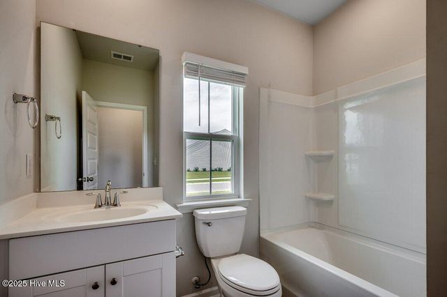 8761 Nashville Drive NW, Calabash, NC 28467