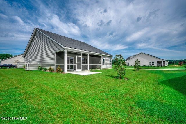 8761 Nashville Drive NW, Calabash, NC 28467