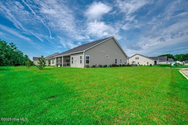 8761 Nashville Drive NW, Calabash, NC 28467