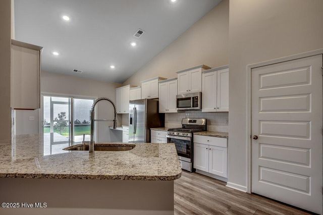8761 Nashville Drive NW, Calabash, NC 28467