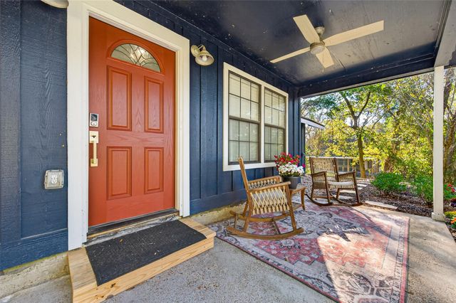 85 Hill Top Road, Huntsville, TX 77320