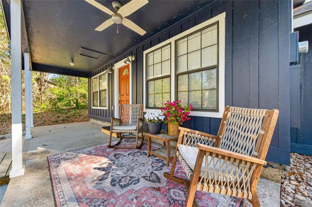 85 Hill Top Road, Huntsville, TX 77320