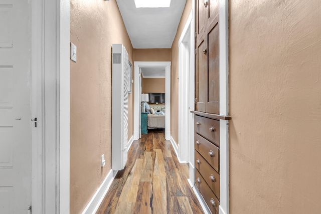 1208 12th Street NW, Albuquerque, NM 87104