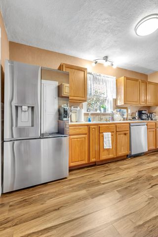 1208 12th Street NW, Albuquerque, NM 87104