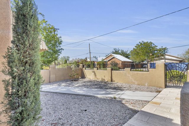 1208 12th Street NW, Albuquerque, NM 87104