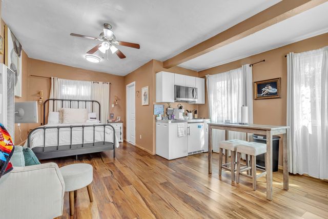 1208 12th Street NW, Albuquerque, NM 87104