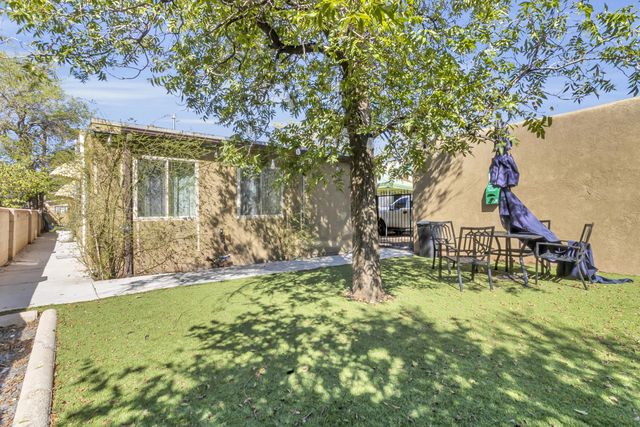 1208 12th Street NW, Albuquerque, NM 87104