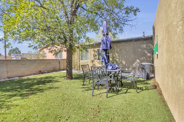1208 12th Street NW, Albuquerque, NM 87104