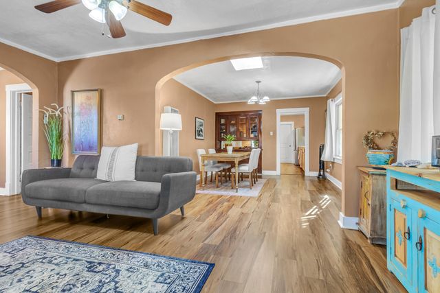 1208 12th Street NW, Albuquerque, NM 87104