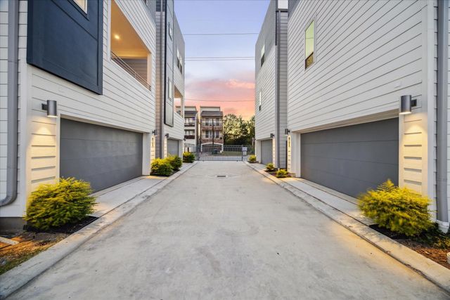 1804 Elysian Street, Houston, TX 77026