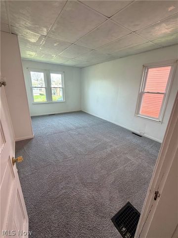 776 Larzelere Avenue, Zanesville, OH 43701