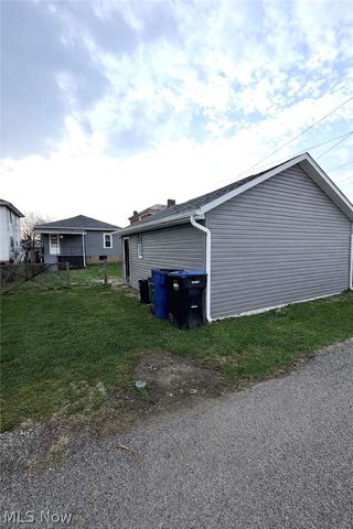 776 Larzelere Avenue, Zanesville, OH 43701