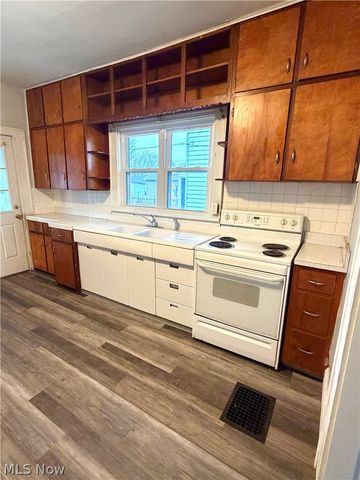 776 Larzelere Avenue, Zanesville, OH 43701