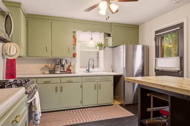 410 21st STREET S, La Crosse, WI 54601