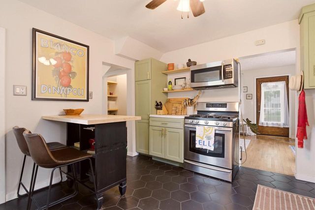410 21st STREET S, La Crosse, WI 54601