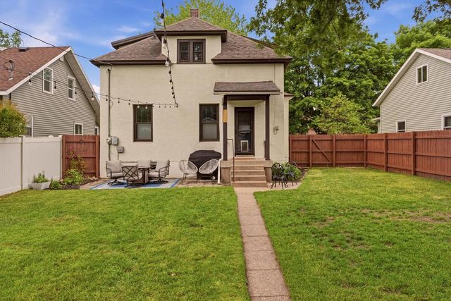 410 21st STREET S, La Crosse, WI 54601