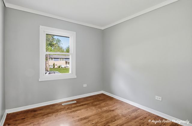 410 WILLOW Road, Wauconda, IL 60084
