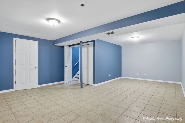 410 WILLOW Road, Wauconda, IL 60084