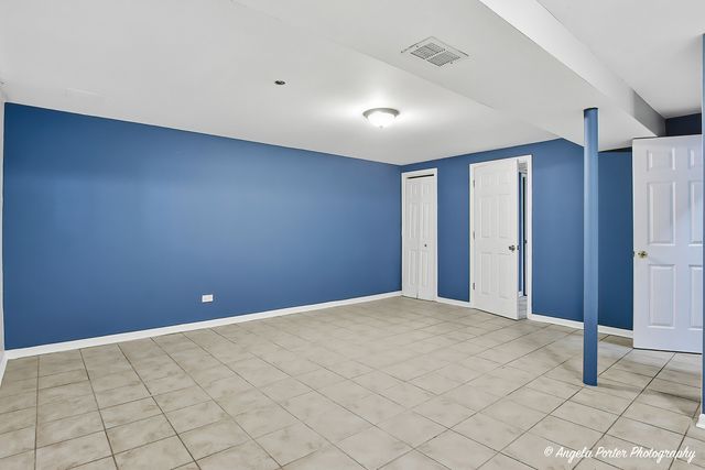 410 WILLOW Road, Wauconda, IL 60084