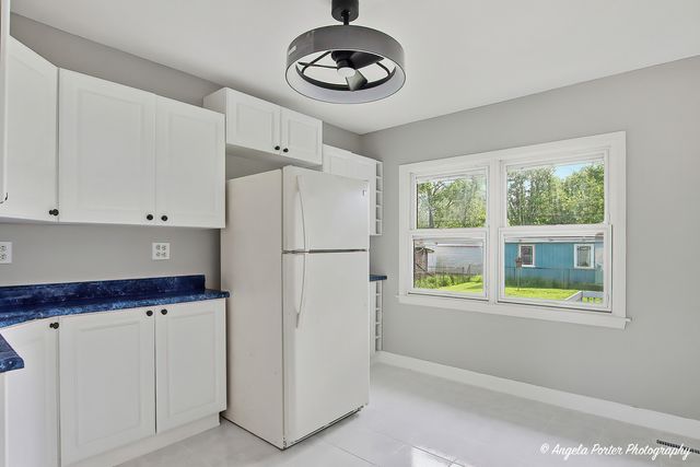 410 WILLOW Road, Wauconda, IL 60084