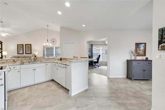 5070 Cedar Springs DR # 204, Naples, FL 34110