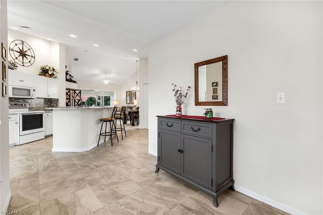 5070 Cedar Springs DR # 204, Naples, FL 34110