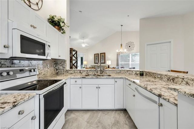 5070 Cedar Springs DR # 204, Naples, FL 34110