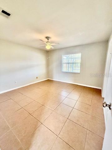 19 LAGO MESA WAY, Kissimmee, FL 34743