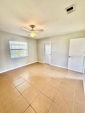 19 LAGO MESA WAY, Kissimmee, FL 34743