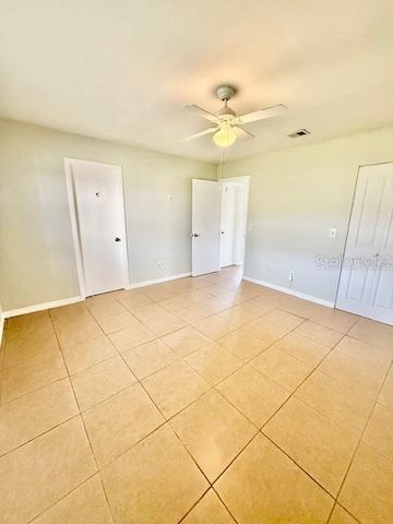 19 LAGO MESA WAY, Kissimmee, FL 34743