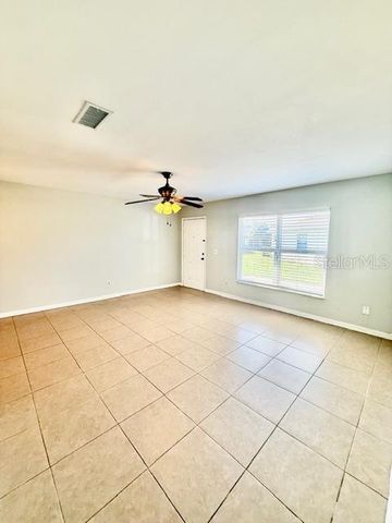 19 LAGO MESA WAY, Kissimmee, FL 34743