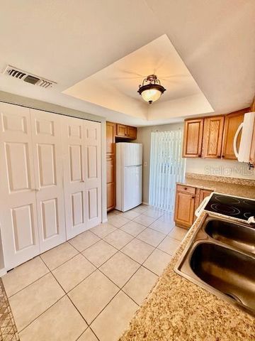 19 LAGO MESA WAY, Kissimmee, FL 34743