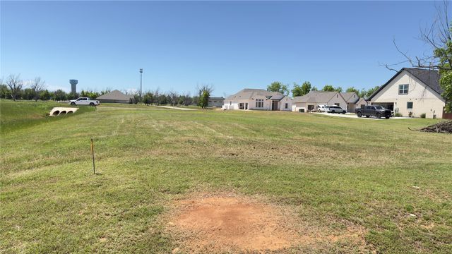 2201 Middlewood Circle, Granbury, TX 76049