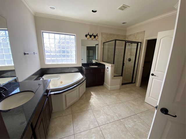 6353 Richmond Avenue 124, Houston, TX 77057