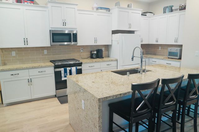 9064 Horvath St, Elk Grove, CA 95624