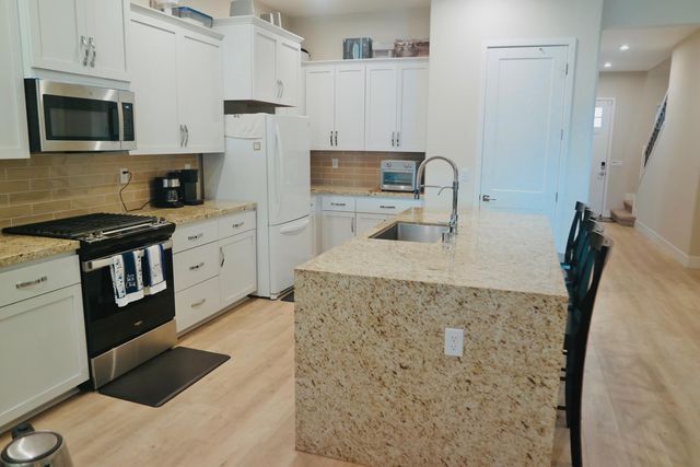 9064 Horvath St, Elk Grove, CA 95624