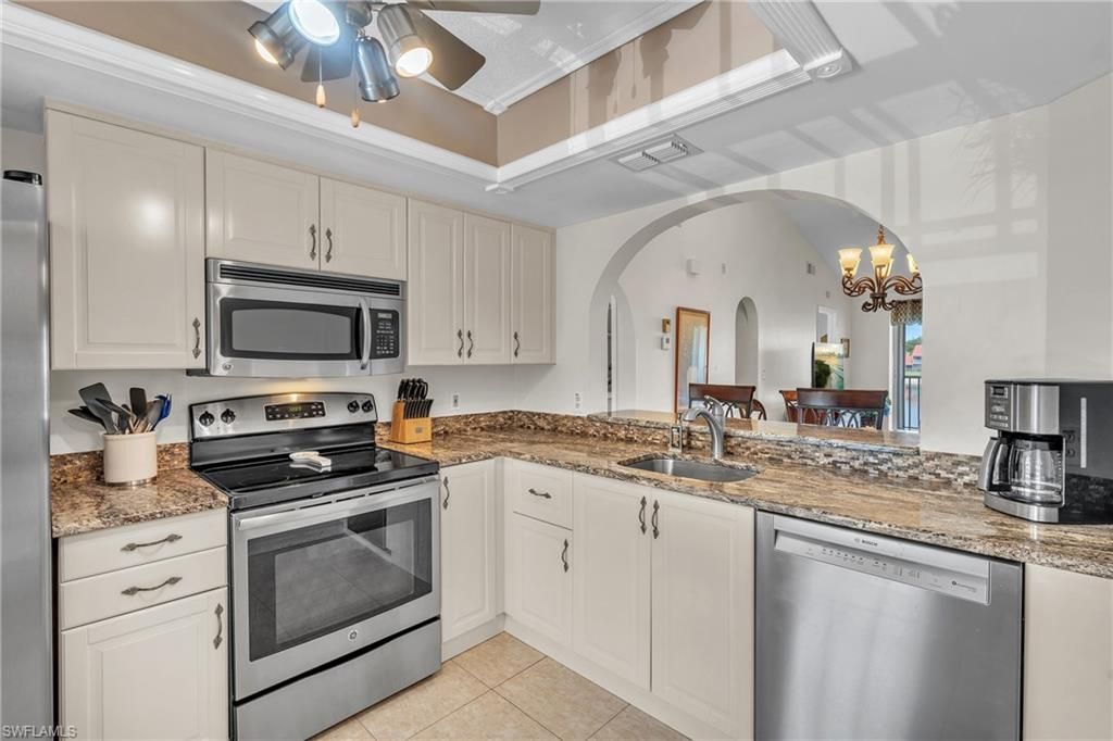 505 Mardel DR 109, NAPLES, FL 34104 — photo 4