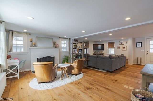 33 Midland Drive, Morris Twp., NJ 07960