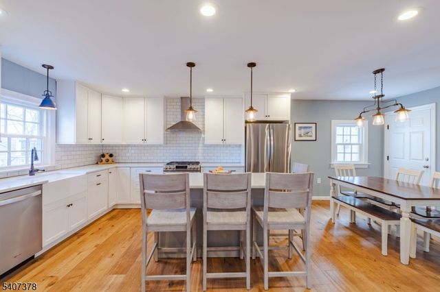 33 Midland Drive, Morris Twp., NJ 07960