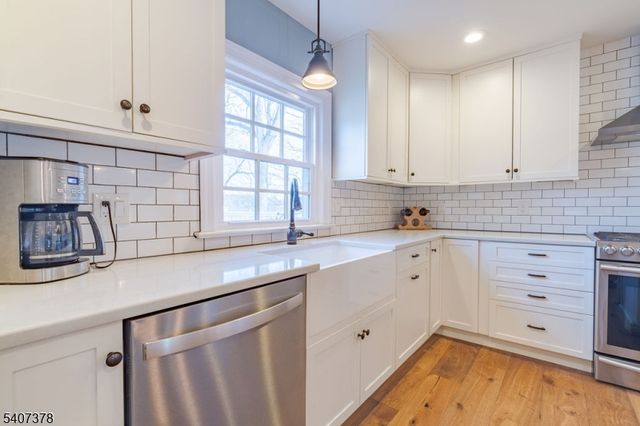 33 Midland Drive, Morris Twp., NJ 07960