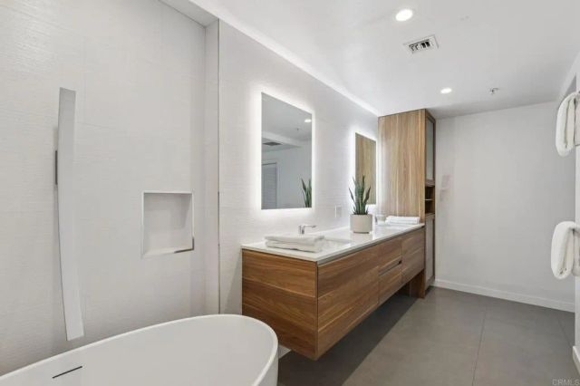 3060 6th Avenue 7, San Diego, CA 92103