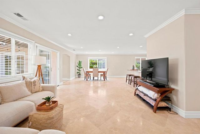 7738 Madrilena Way, Carlsbad, CA 92009