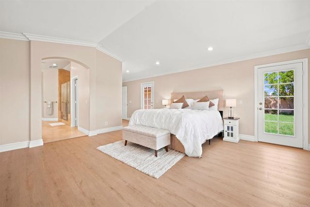 7738 Madrilena Way, Carlsbad, CA 92009