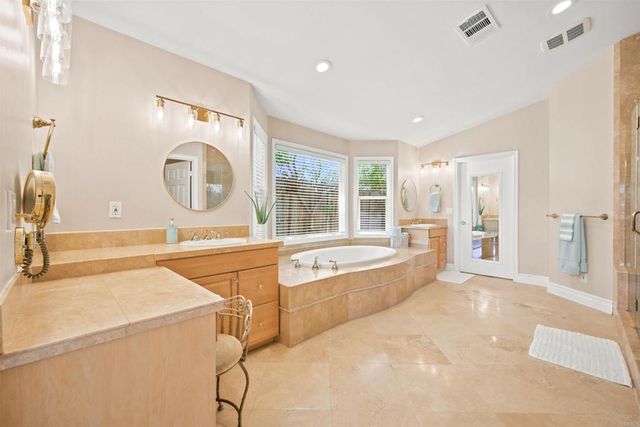 7738 Madrilena Way, Carlsbad, CA 92009