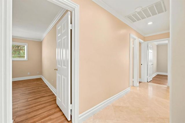 7738 Madrilena Way, Carlsbad, CA 92009